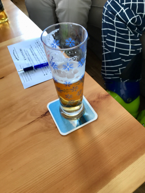 お客様のビールのグラスがかわいらしかったので撮影。【私は飲んでません！！！遠藤】