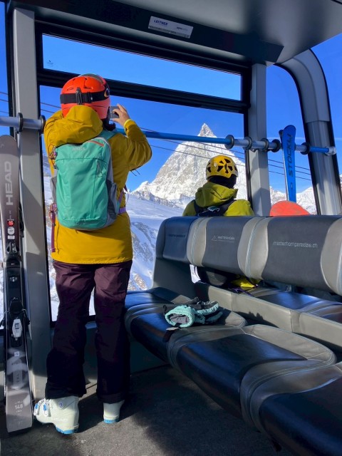 A4211F7F-7160-4F23-9798-C9C61C5D7132