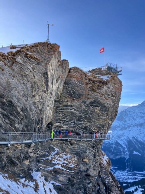 AA054E21-AC21-412A-B824-1169BC8FEBE6