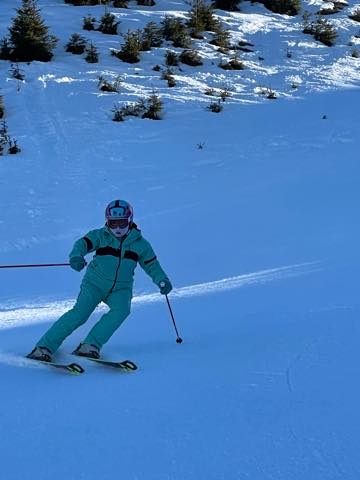 th_054DB087-0CD9-4054-B475-65F01D22090C