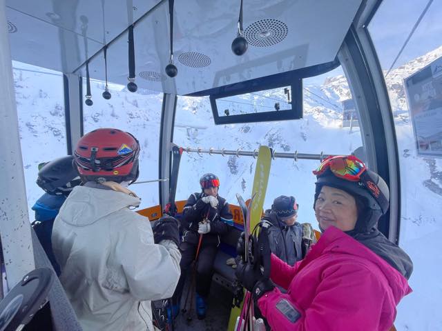 th_06183B33-905E-4DFB-A3EC-A9F1C46AA14A