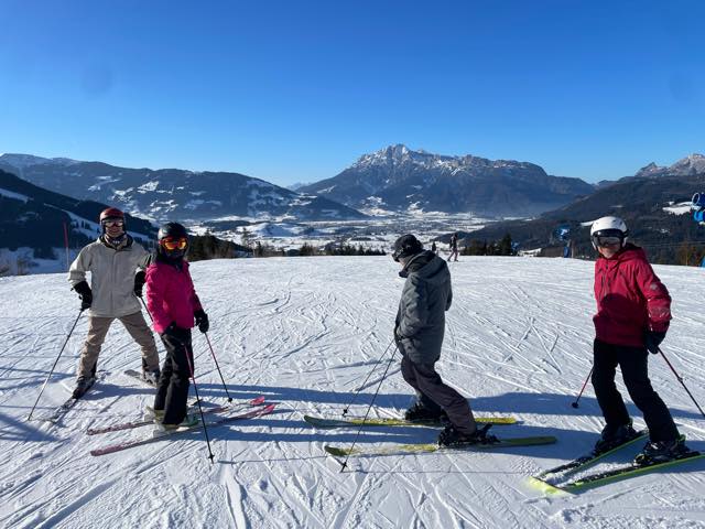 th_076438C6-FC19-43F7-93CD-CCAB5FEE7A7C