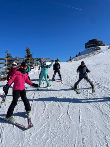 th_0E042486-315B-4A60-AC7E-7AE363E1A0D5