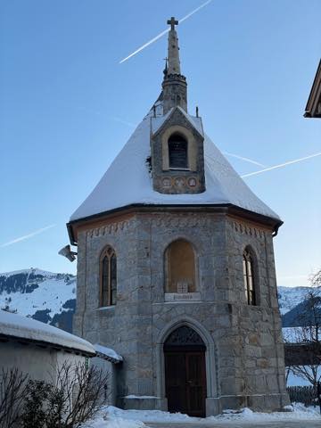 th_0ED4E104-47E3-4B3E-A1B2-B6452B37AC96