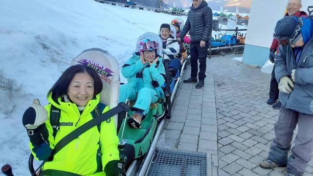 th_177C2B17-84E8-4C0F-851E-9682D23D8C65