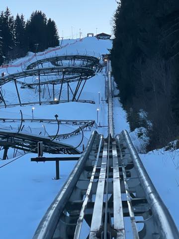 th_18EA339F-07D5-47AA-B260-89545D5599A8