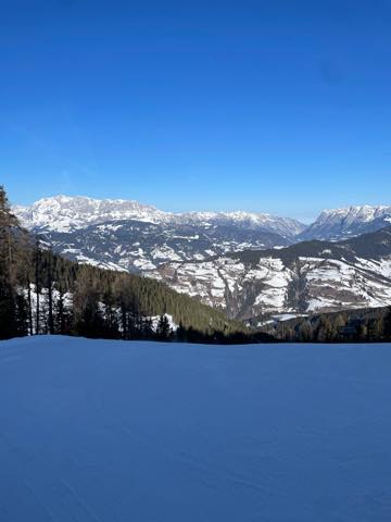 th_1C39A09A-1171-4EA3-BAC4-CC72D875E7C8