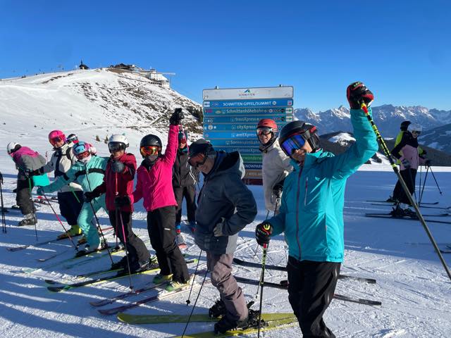 th_1FF4F4B6-68B4-45E2-96B2-5F684A6ED96F