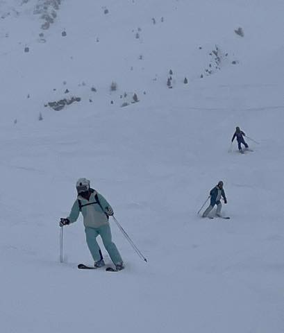 th_366C2564-A963-4698-99FA-51227B3EFD52_1_201_a