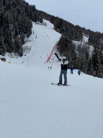 th_39B37CAD-14DE-4737-BF3A-5AF224C60F2C