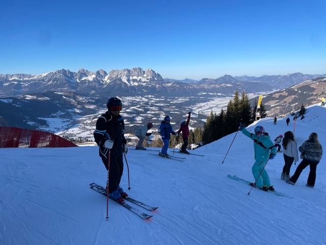 th_3CCE1C2A-6353-4FE8-BDDD-E86902535018