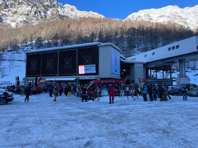 th_43EBFFC8-2C39-4B08-861E-EC74FF65EA48