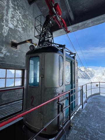 th_450E4CC0-C784-4478-A28C-27470FFE742F