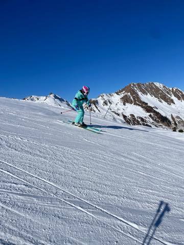 th_537042DB-E7E5-4924-AD8A-9756BEC5E75E