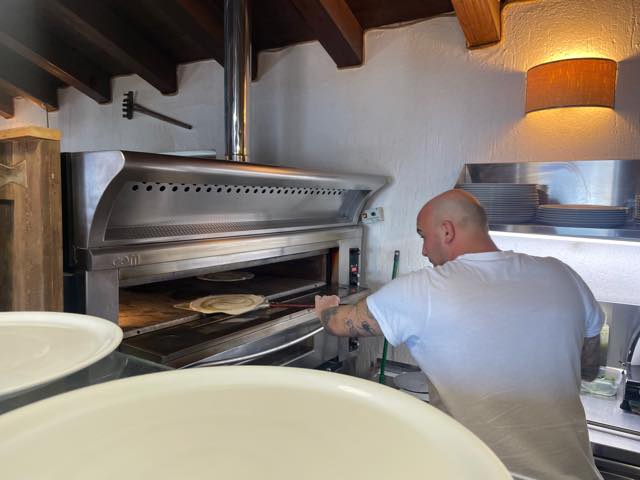 th_54133C56-E738-4070-A048-5F01C49183AA