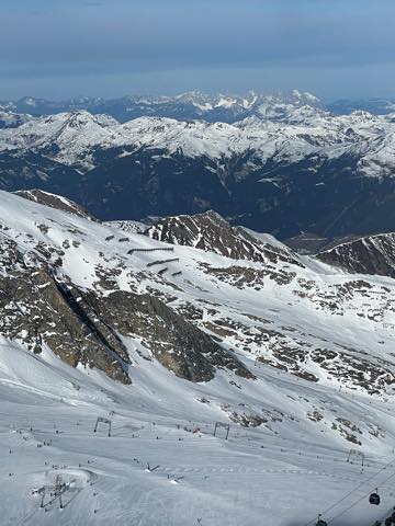 th_643200F6-FA34-4905-9A8B-F58EE4B25884