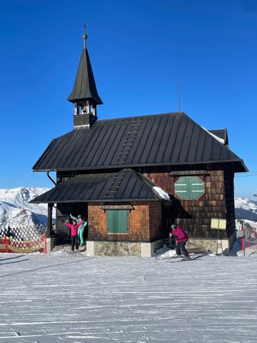 th_64CF0B06-B831-4D5F-B03A-9F85609F4B29