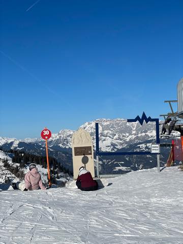 th_66D53410-6D71-4264-8F7A-F918EB503705