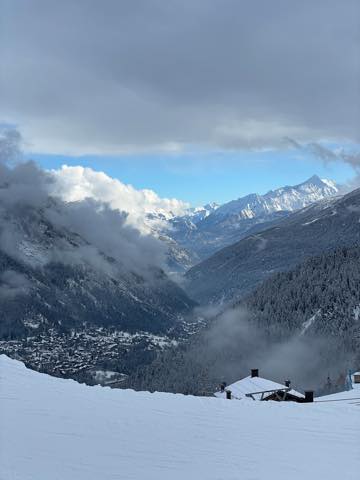 th_67D9B37A-80E4-4F31-9FF0-F1FA702737CE