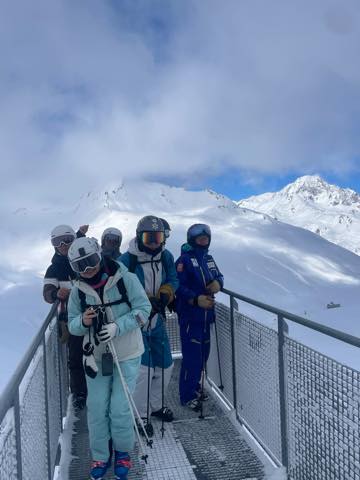 th_6F2773EA-FA9A-46C1-8320-C542C5735F1E