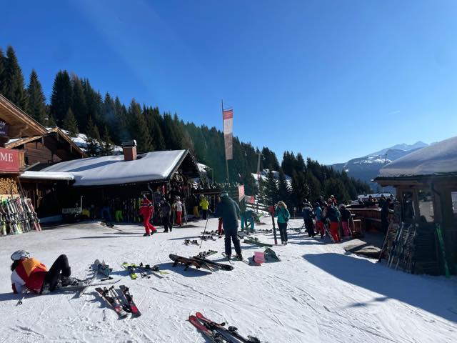 th_82C85666-0EF1-48AF-948F-7A3BE1F2A416