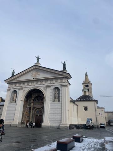 th_87F90B6C-C1A2-4694-909F-5C1F721C6B86