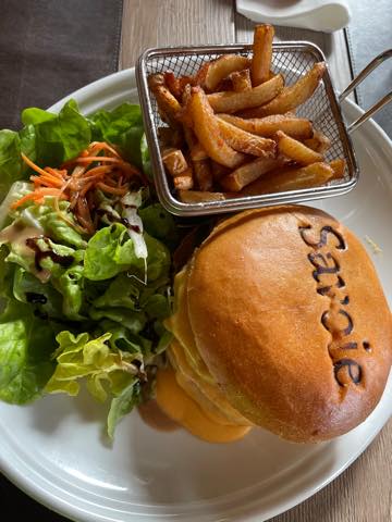 th_8D641A3B-404B-42B2-97EB-2F5B8FE4783B