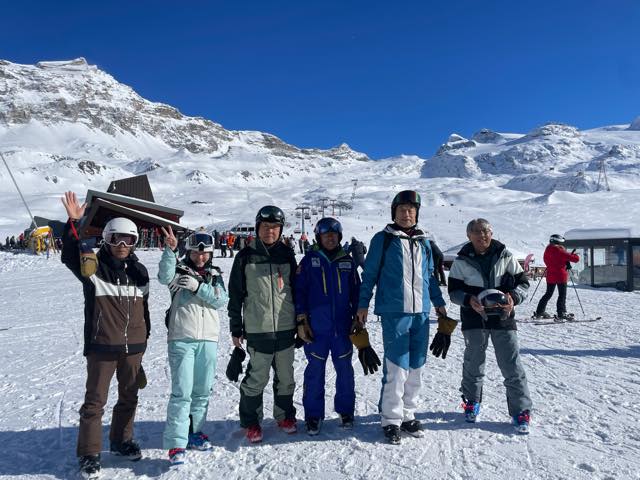 th_8DCC62A7-251D-40E9-9FF4-791E1C716196