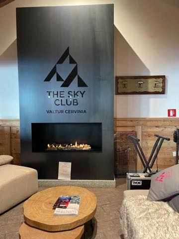 th_912A0D85-9603-42F1-9AD2-97EBAAA45070