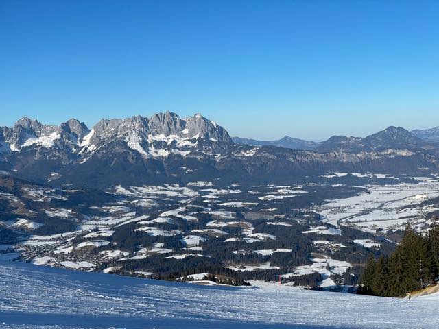 th_94A384EA-27B2-4CC8-A704-076279B84A82