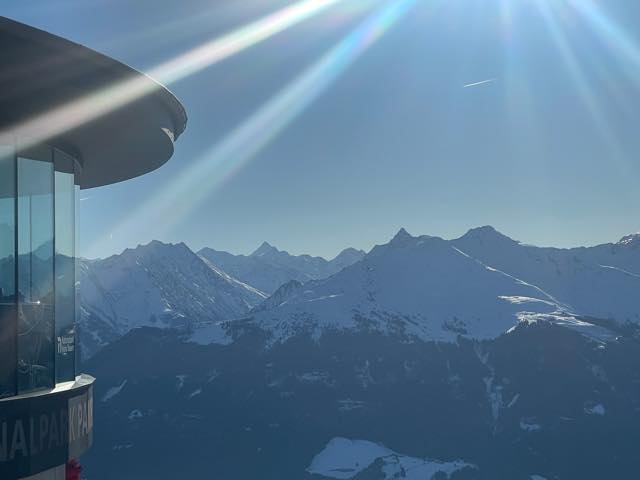 th_9D2F37C7-5E94-4953-AAF0-CB0419F90665