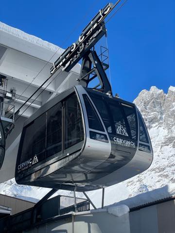 th_A0ED8D1F-2080-47AF-93D8-3498C649FA8C