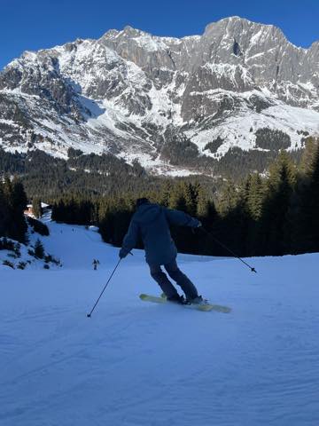 th_AA4990D2-3833-481B-A9BC-33E57422BDAC