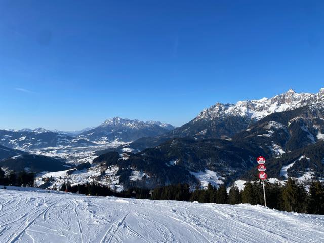 th_BAFCDD03-351B-4CD9-B352-816A974900E8