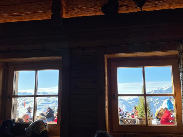 th_BC5F6148-942B-4328-850B-AC0065F23722