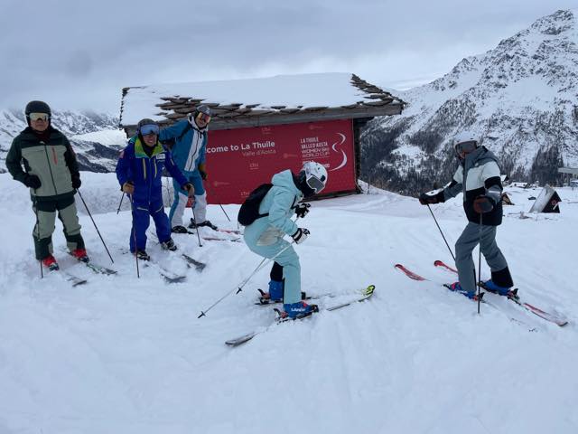 th_C3EEFA64-38D9-40C7-A52B-984154D8AF8B