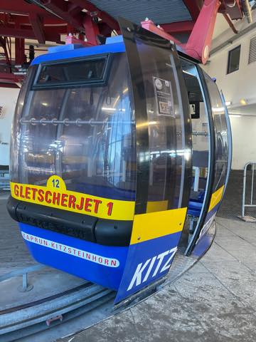 th_C803845E-0D88-4BED-B370-55D9DA05BBF1