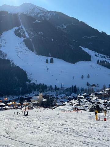 th_C8521BAE-AA9D-4DF6-8AE3-3FDECC918093