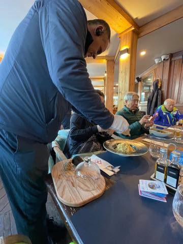 th_DF938F2A-3FFF-4676-A146-E501116C089E