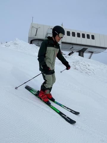 th_E37F3F75-72B2-4D90-9DCB-3AE5892F89DF