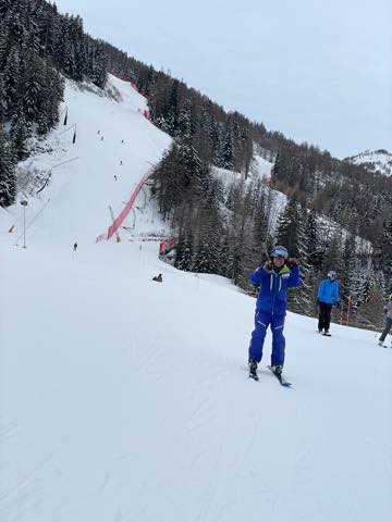 th_EF33AEAA-2594-49F3-808D-1A727C7266D4