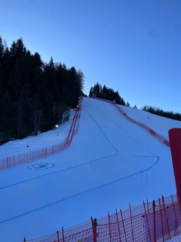 th_F0C90B91-D603-45F2-9C66-D37D9AF4C533