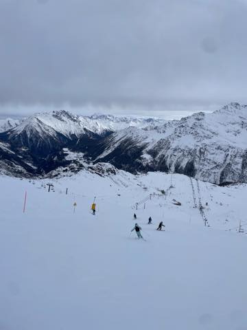 th_F5F3518D-BCD0-4F89-B050-3CC8953A4842