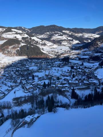 th_FB64D90F-5669-4031-8BDE-16807E9527CE