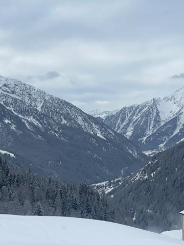 th_063A9A12-279B-4242-BDC4-A9F3374A0C7F