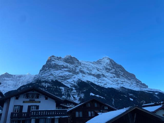 th_2EC9B03F-B7F4-48FE-BBFF-9B38F33D75F7