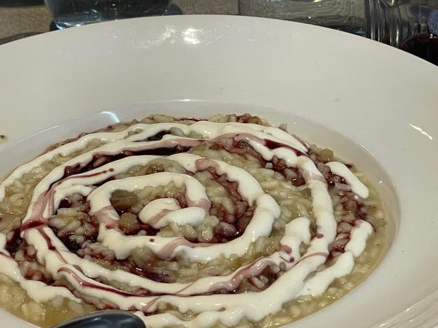 th_4983C561-DE45-4C3B-BA60-083B2B43E8DC