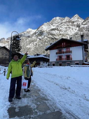 th_4B957A88-D970-4211-8165-F00641BA9069