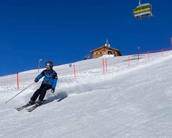 th_6D260D9E-6FA5-49A0-850F-92D802DC5FD8_1_201_a