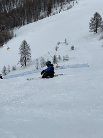 th_753B26BA-9F36-4D74-A9A3-F6887461A88C